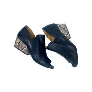 Black Leather Peep-Toe Heels with Snakeskin Block Heel